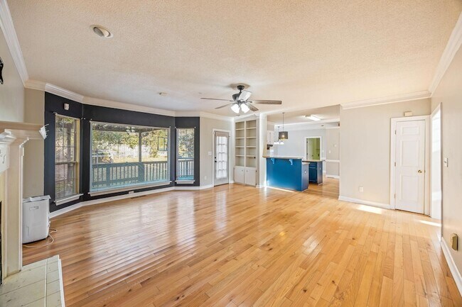 Building Photo - 1114 Rivershyre Dr