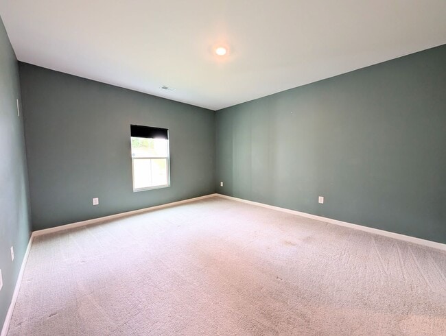 Building Photo - Charming 3-Bed, 2-Bath Home in Carolina Lakes - Long Term Rental