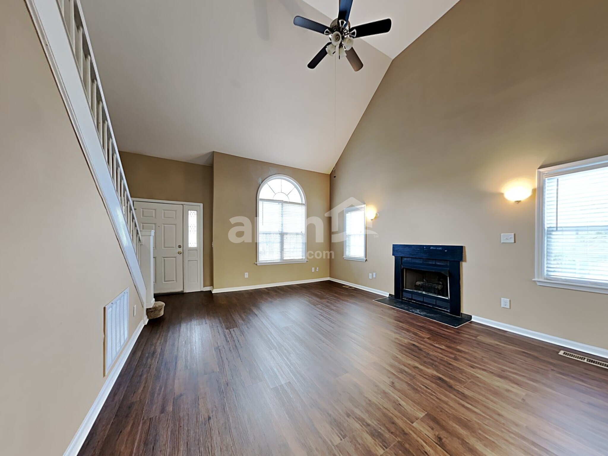 Building Photo - 4400 Oakshyre Way