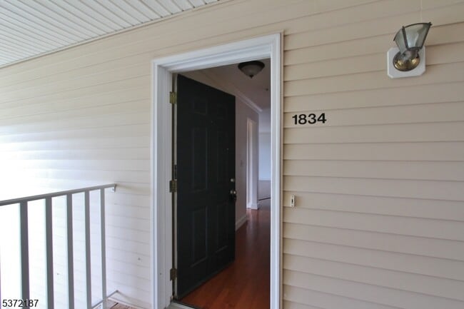Building Photo - 1834 King Ct
