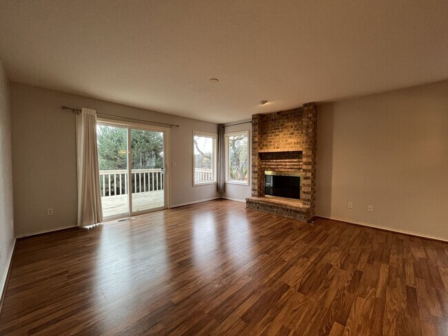 Building Photo - Elegant Home Offering Open Living Spaces, Spacious Primary Suite, and Nature-Inspired Yard