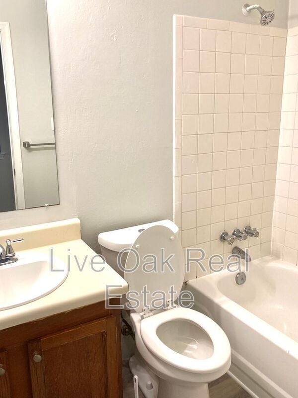 Building Photo - 241 Thalia Trace