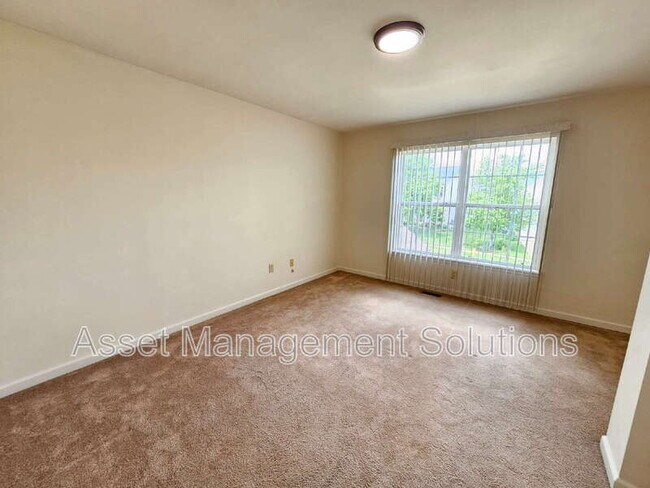 Building Photo - 119 Carlton Point Dr