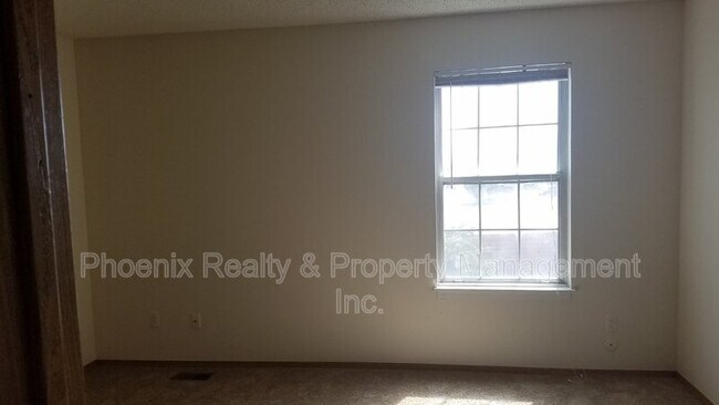 Building Photo - 1008 Milo Cir