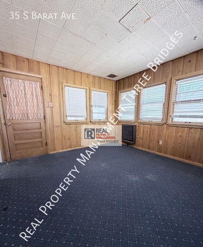 Building Photo - 35 S Barat Ave