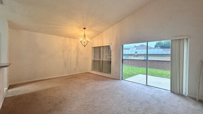 Building Photo - 1709 Pine Bay Dr