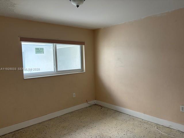 Building Photo - 828 SW 20th Ave