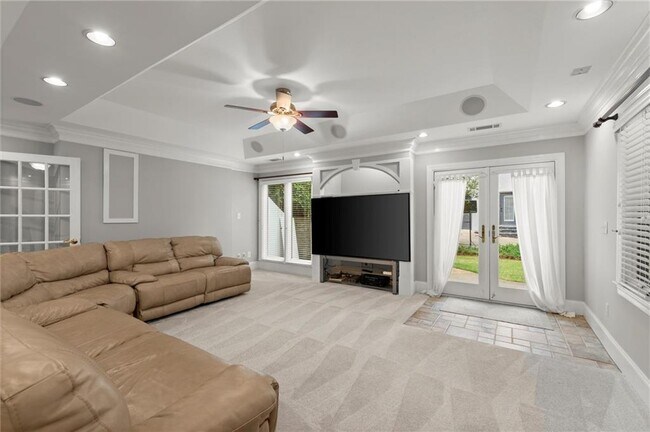 Building Photo - 1431 Waterford Green Dr