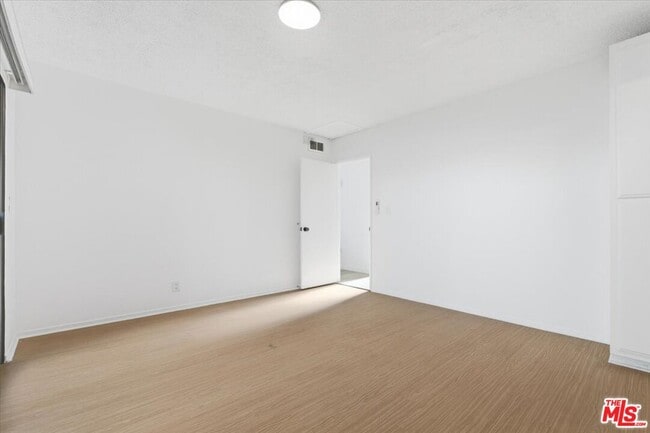 Building Photo - 2513 190th St