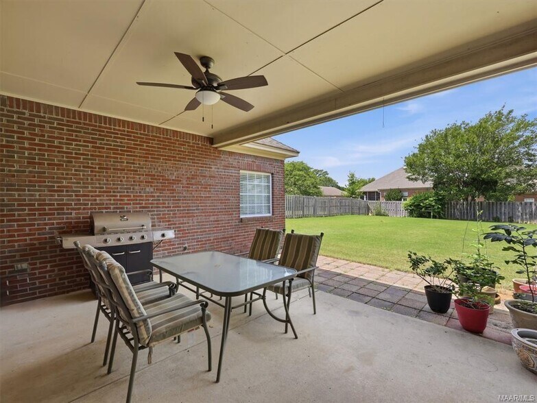 Building Photo - 8843 Marston Way