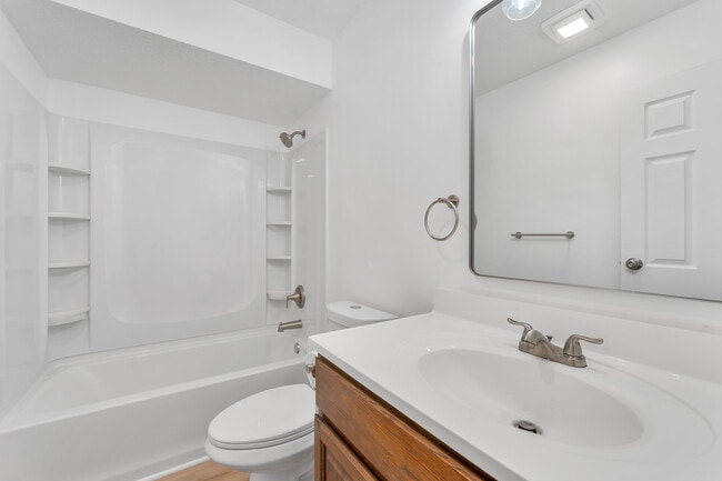 Building Photo - 4518 Washington Square Dr