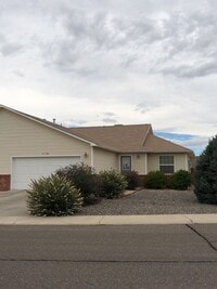 Building Photo - 2127 Mead Ln
