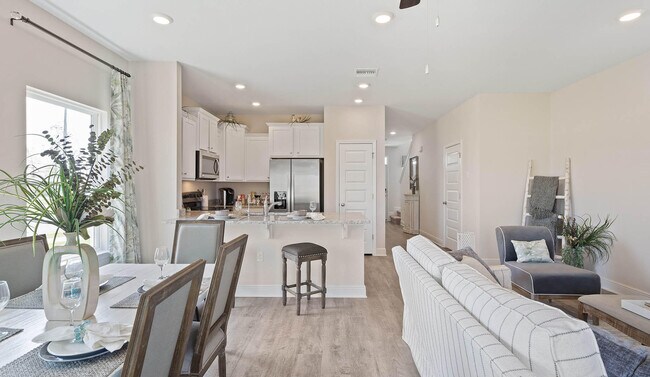 Building Photo - 37 Sandhill Pines Dr