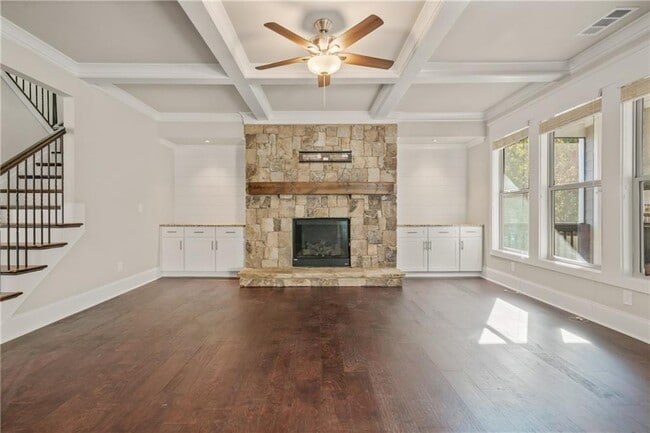 Building Photo - 710 Deer Holw Trce