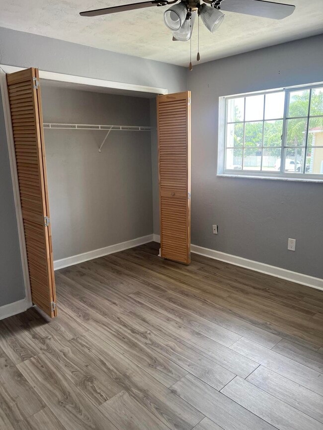 Building Photo - 1605 Palm Beach Trace Dr