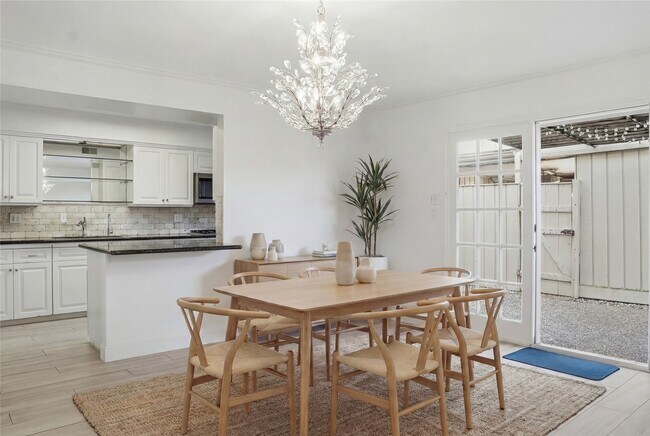 Building Photo - 5817 Valley Forge Dr