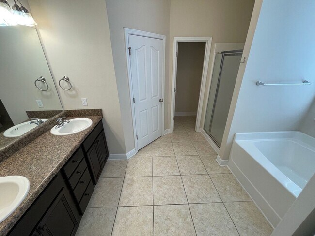 Building Photo - Milton - Rustic Ridge Estates - 3 bedroom,...