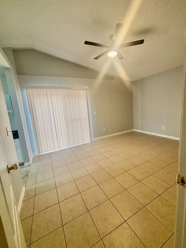 Building Photo - 508 Winding Oak Ln