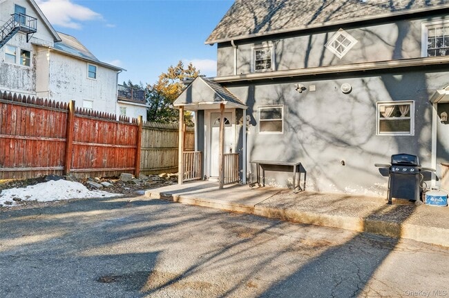 Building Photo - 21 Elysian Ave