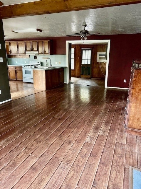 Building Photo - 314 Commanche Rd