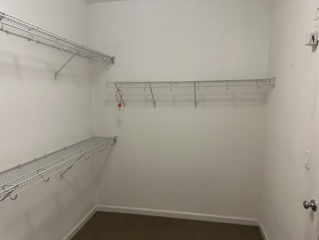 Building Photo - 3904 Purple Finch Ln