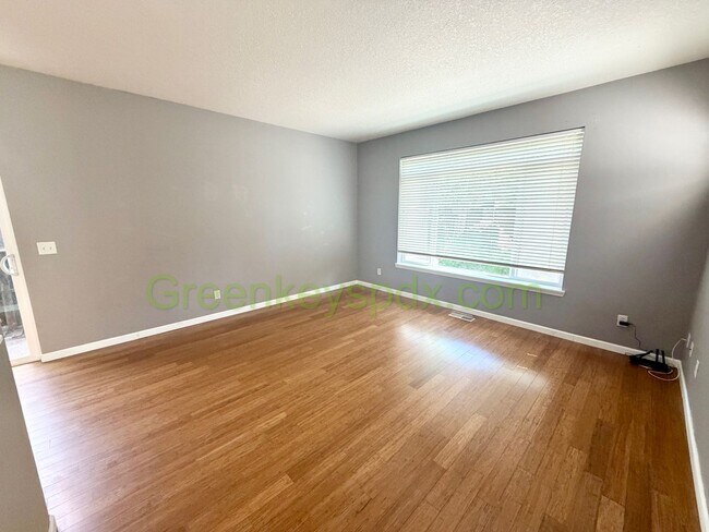 Building Photo - Awesome 3-bedroom 2.5-bathroom house in Arbor Roses Neighborhood in Hillsboro