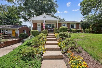 Building Photo - Beautifully Maintained 4BR/2BA Home in Sil...