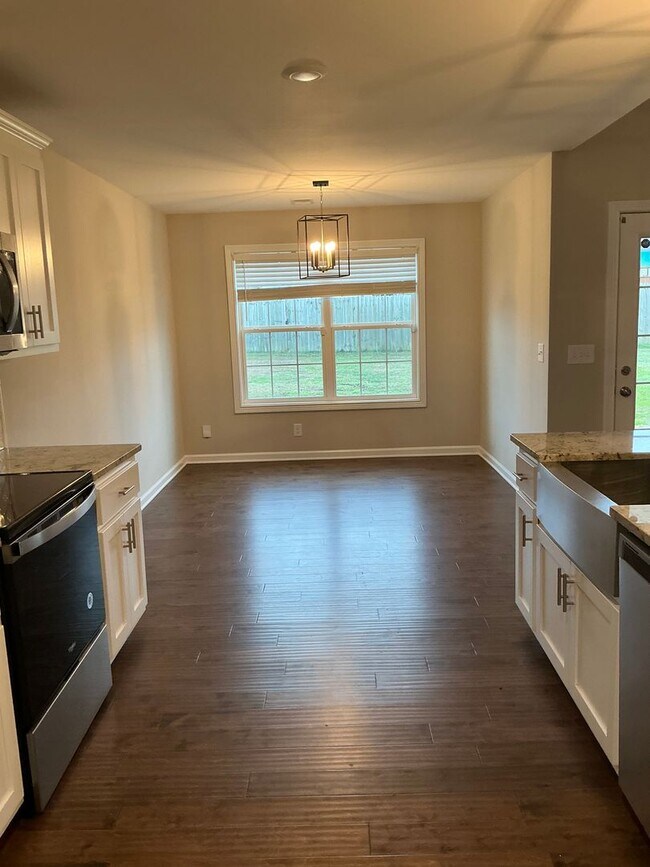 Building Photo - 804 Waldon Ct