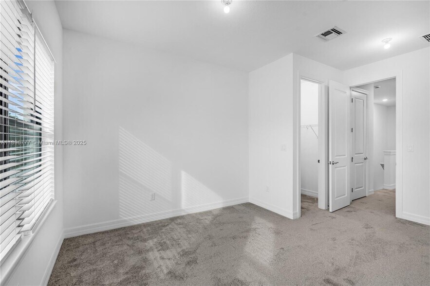 Building Photo - 8356 NW 7th Pl