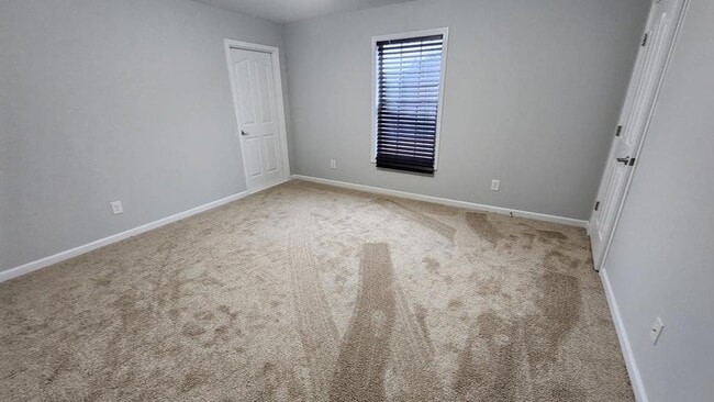 Building Photo - 4525 Village Ct