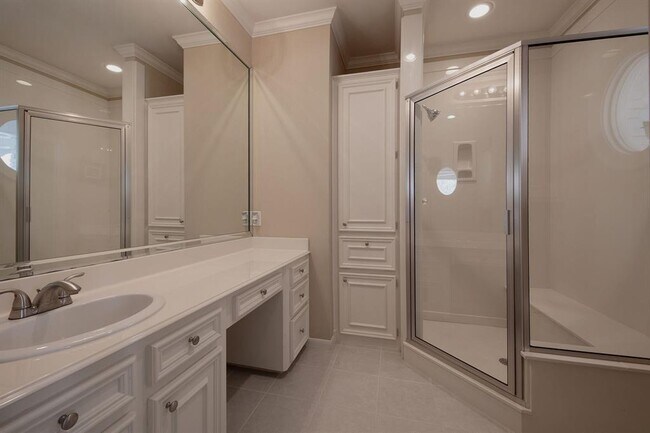 Building Photo - 83 S Longspur Dr
