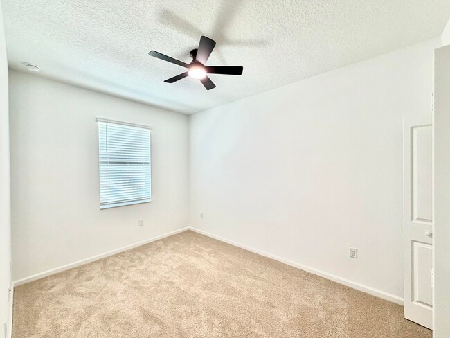 Building Photo - 4093 S Longwood Lk Sq