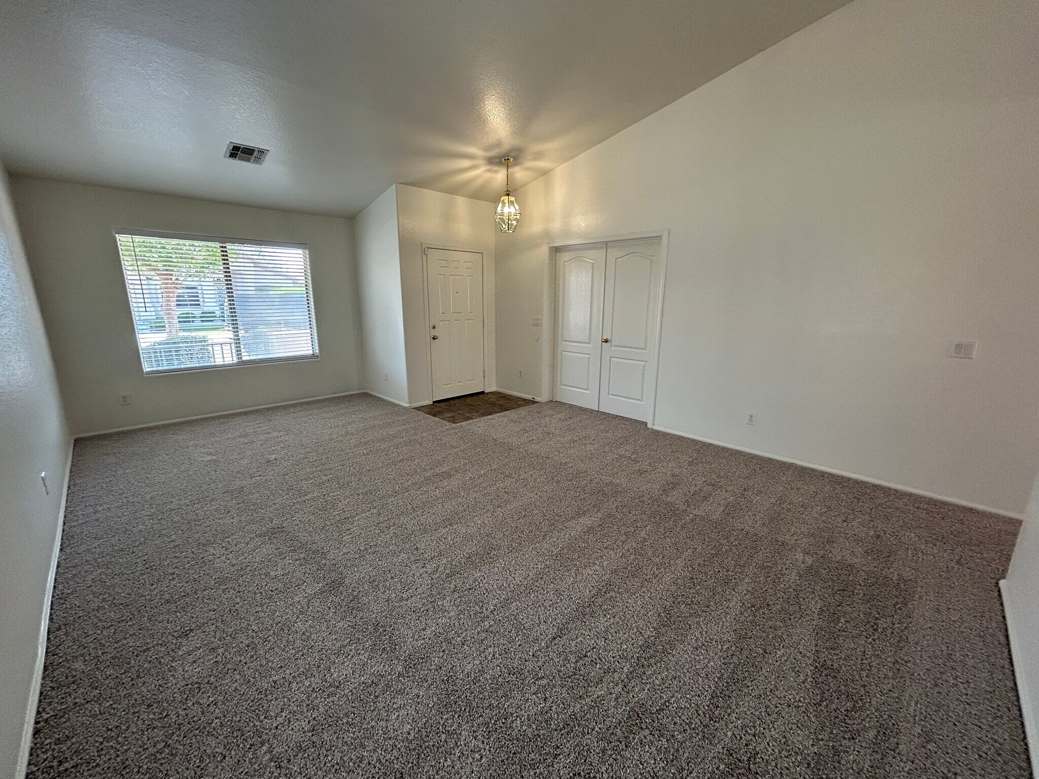 Building Photo - 8217 S 45th Ln