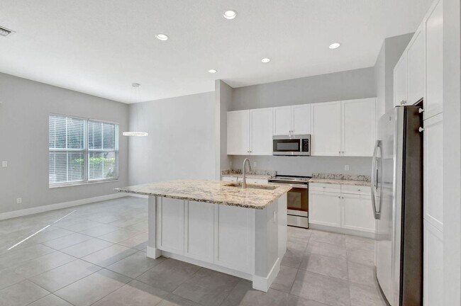Building Photo - 4924 Pointe Midtown Way