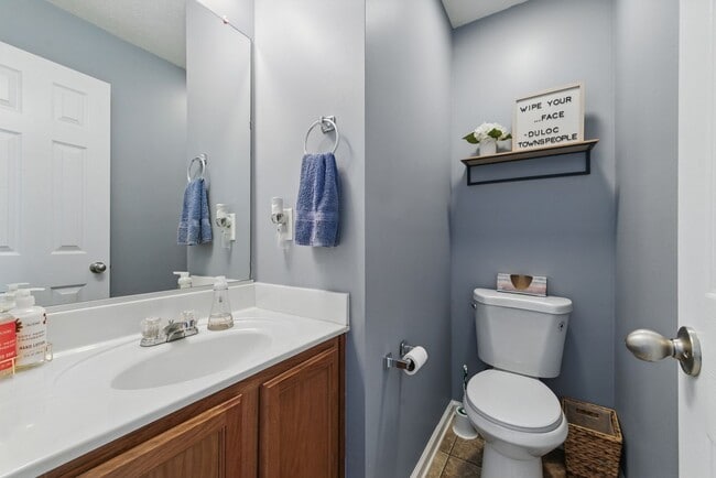 Building Photo - 985 Hollymeade Cir