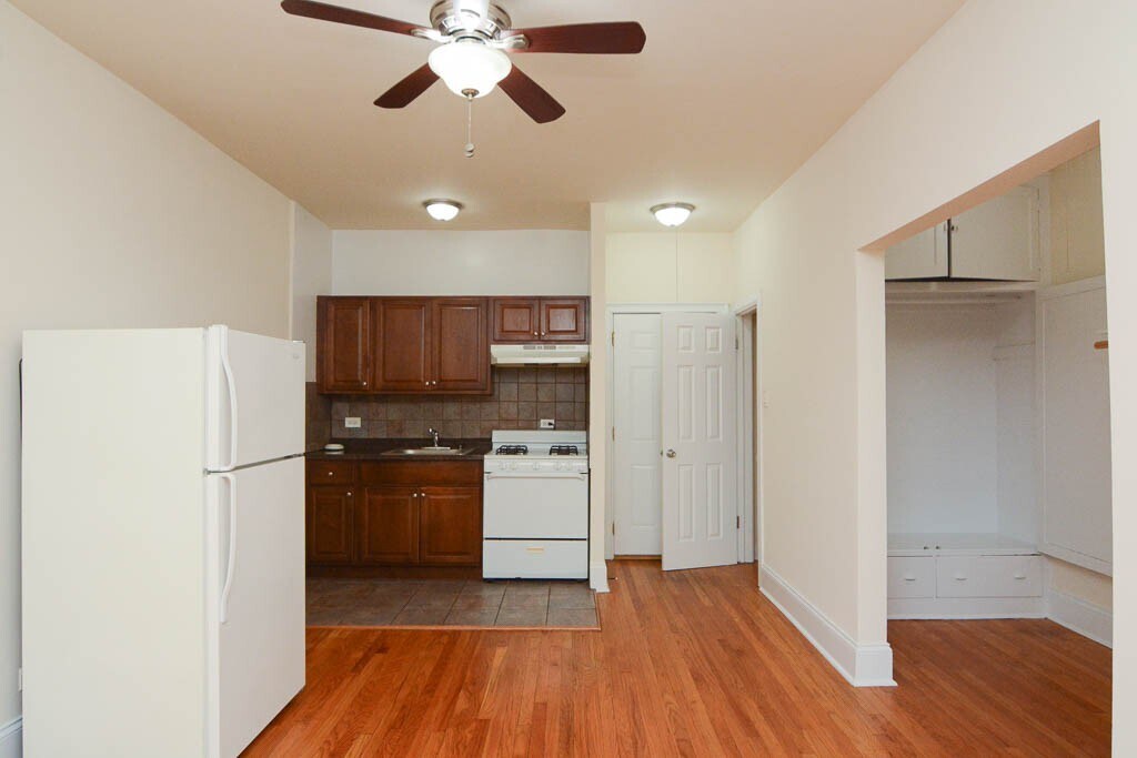 Building Photo - 2737 N Spaulding Ave