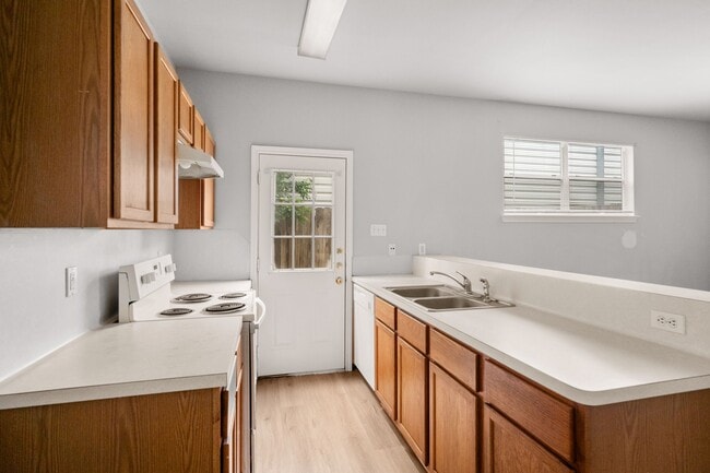 Building Photo - 11911 Chetman Dr