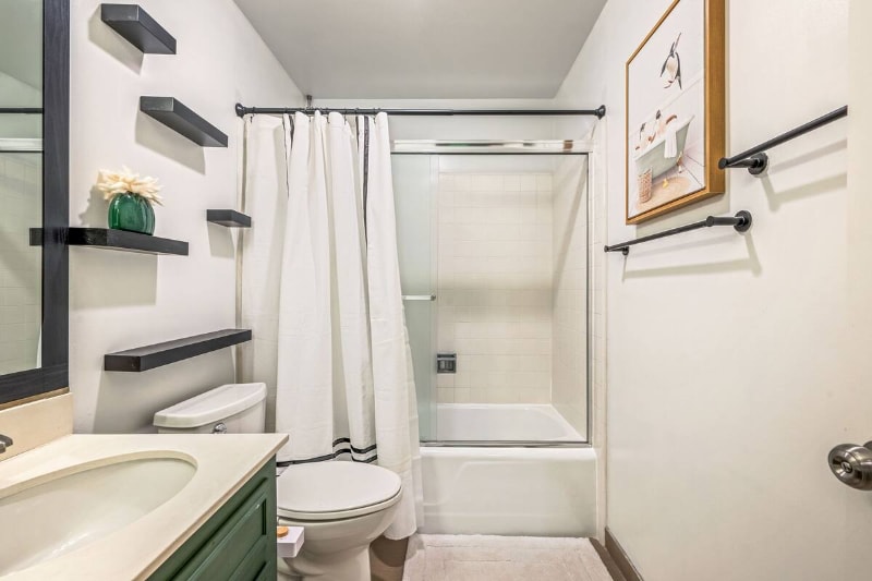 Building Photo - 140 Sand Hill Cir