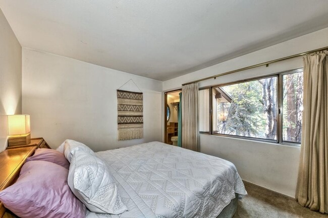 Building Photo - Cozy 3BD house avail. on 10/10/2025 for a ...