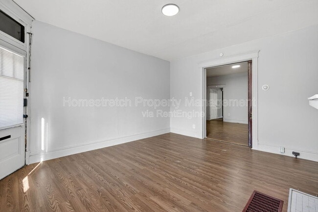 Building Photo - 551 Bates St