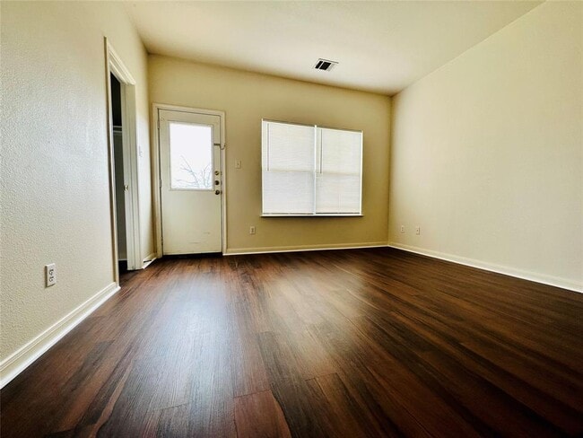 Building Photo - 222 Marvin Cove