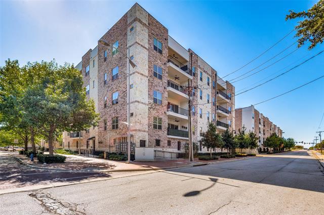 Building Photo - 15875 Spectrum Dr