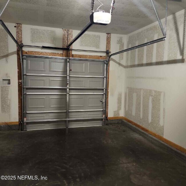 Building Photo - 86624 Shortline Cir