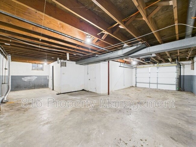 Building Photo - 131 S Crescent Ave