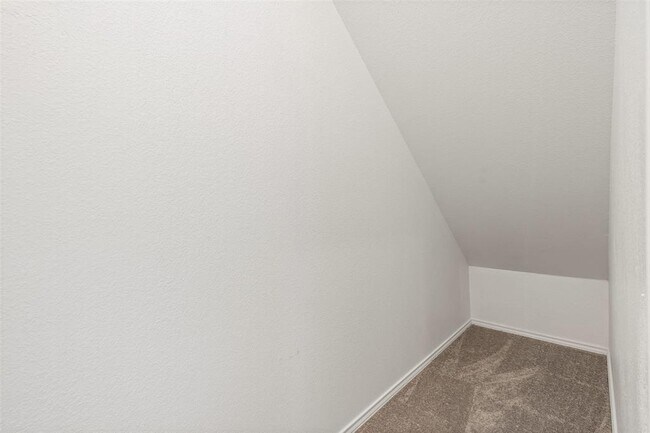 Building Photo - 201 Katie Elder Dr