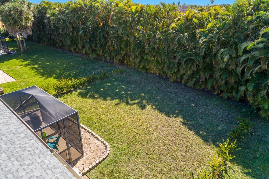 Building Photo - 21572 Brixham Run Loop