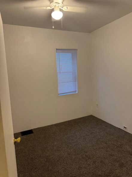 Building Photo - 252 W 3rd St