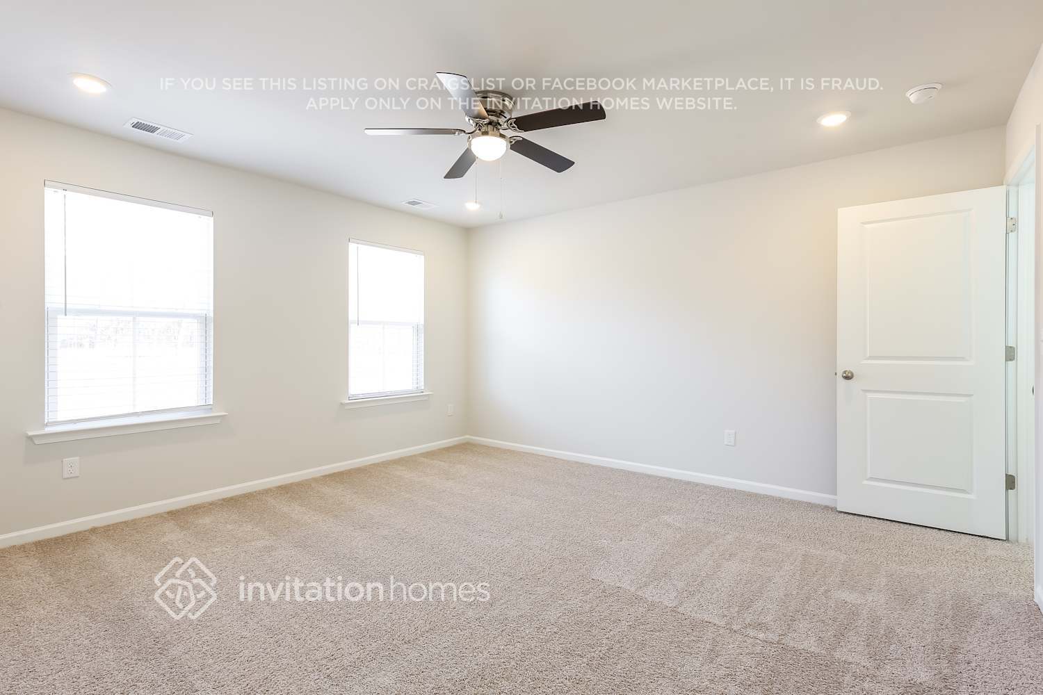 Building Photo - 3972 Zepelin Wy