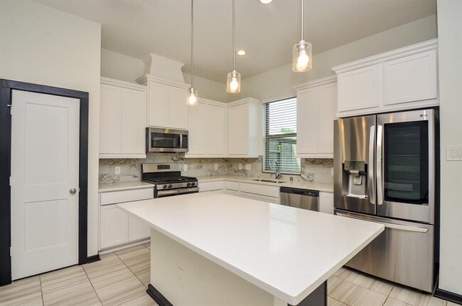 Building Photo - 1555 Rustling Creek Dr