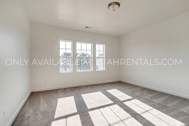 Building Photo - 11474 Andover Rd